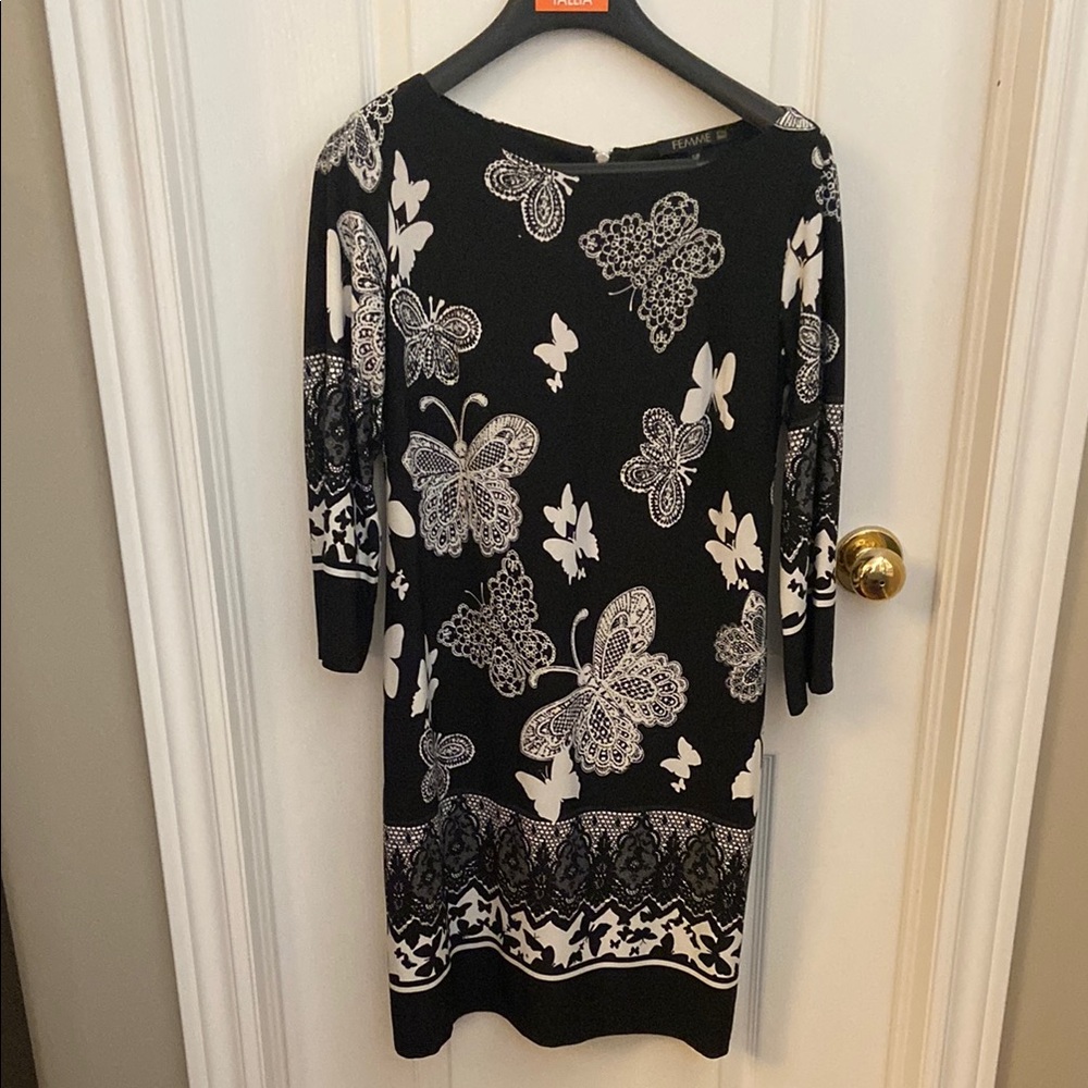 Black and White Sheath Dress with Cuffed 3/4 Sleeves